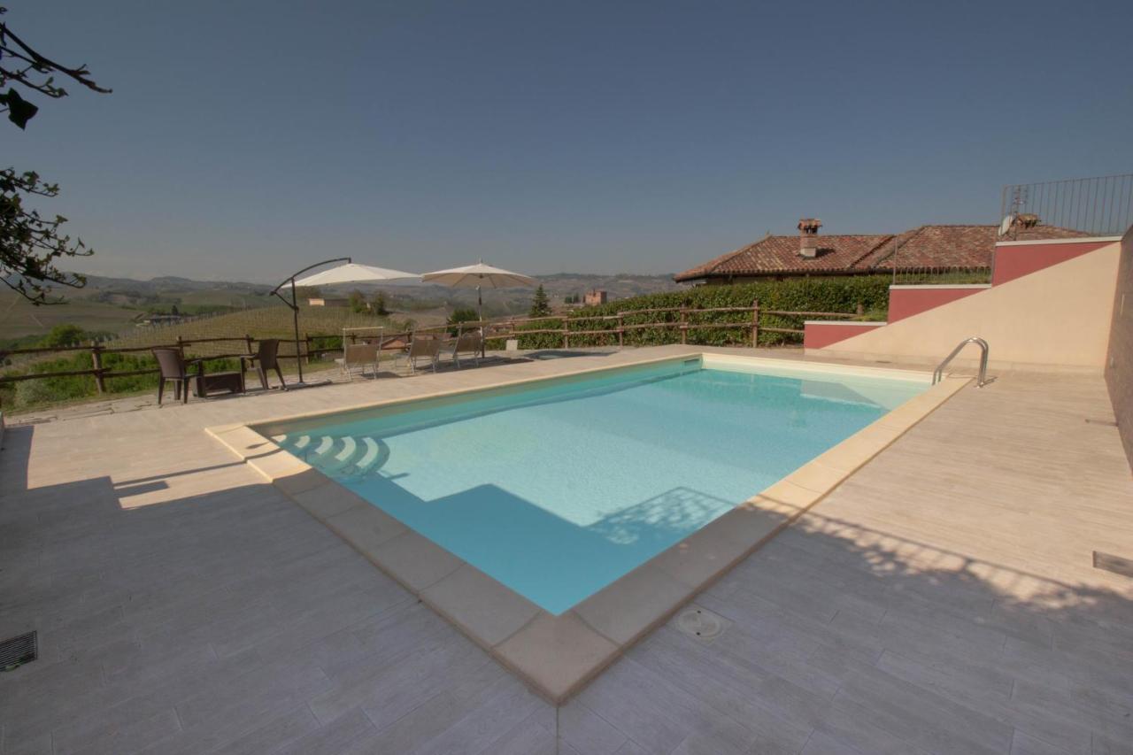 Poggio Dei Farinetti Bed and Breakfast Diano dʼAlba Exteriör bild
