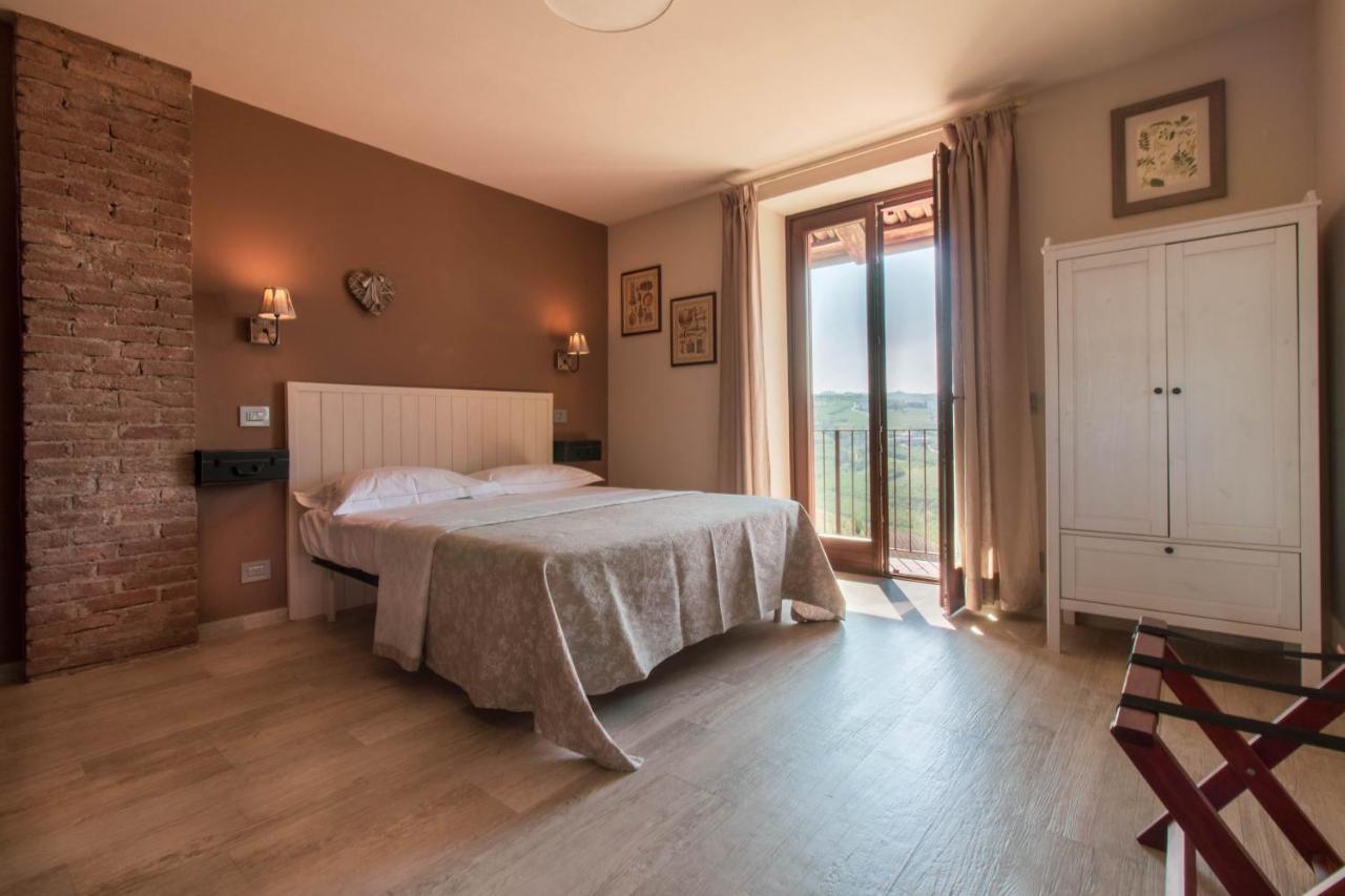 Poggio Dei Farinetti Bed and Breakfast Diano dʼAlba Exteriör bild