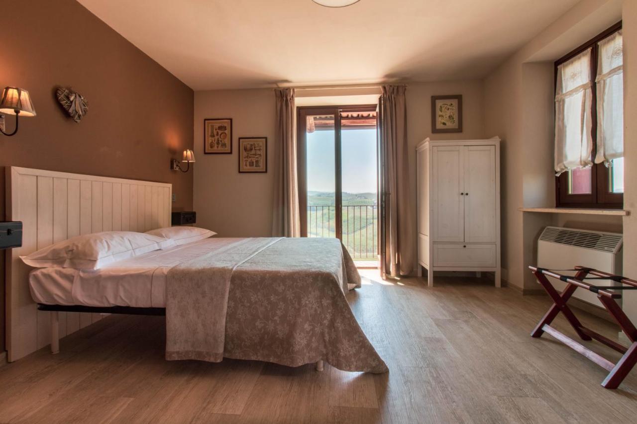 Poggio Dei Farinetti Bed and Breakfast Diano dʼAlba Exteriör bild